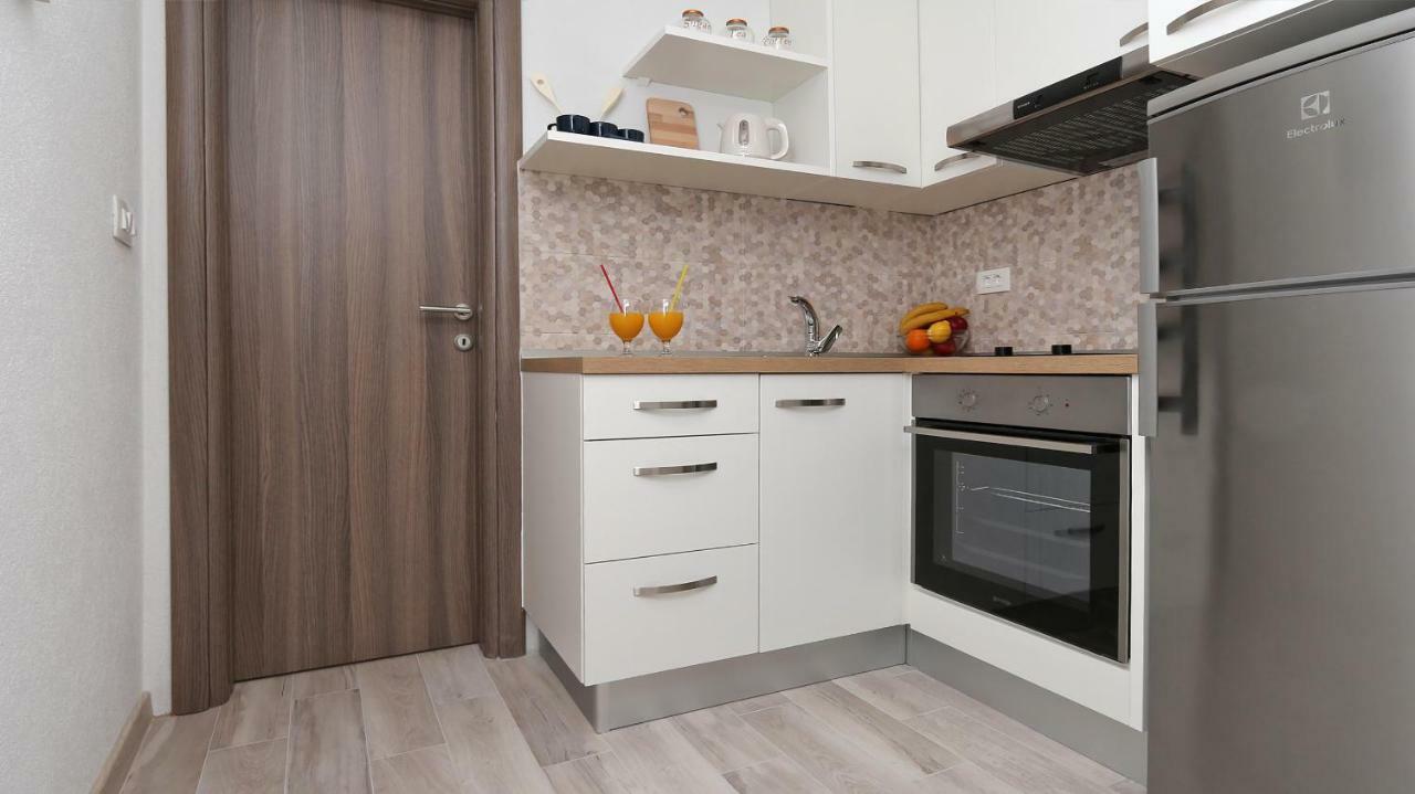 Modern Apartments Iva Makarska Exterior foto